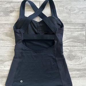 LULULEMON TANK TOP WITH BUILT IN SPORTSBRA BLACK SIZE 4 LIKE NEW